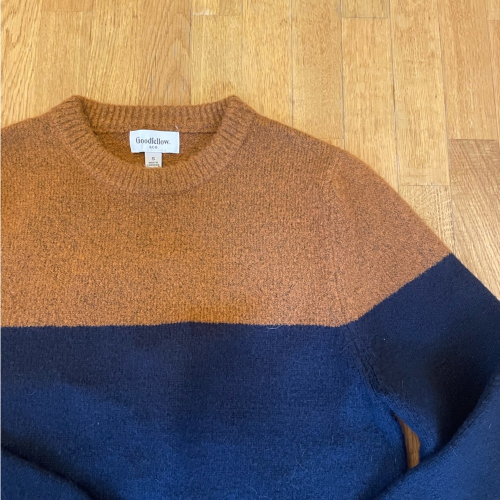 Color Block Sweater - Picture 3 of 4